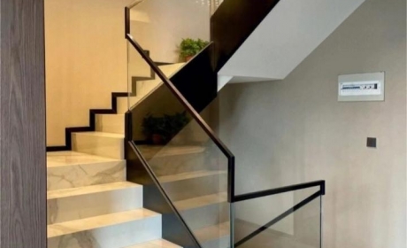 极窄不锈钢扶手玻璃护栏